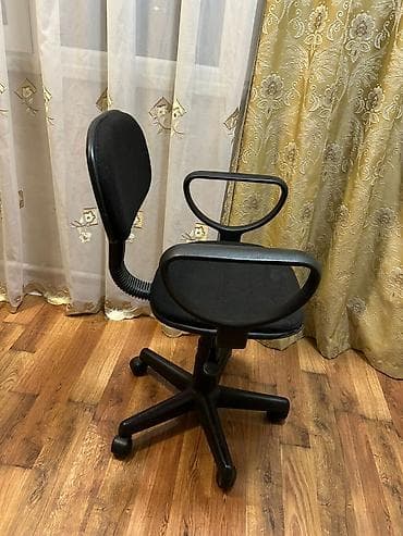 Ofis oturacaqları: Ofis/kreslo tipli iş stulu - Rəng: qara - Material: parça oturacaq və — 3