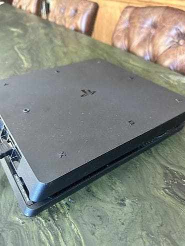 plesdeşin: Sony PlayStation 4 Slim oyun konsolu - Kompakt və yığcam dizayn – PS — 2