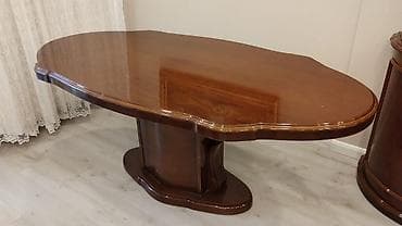 Fid2İtaliya istehsalı stol 350azn satılır. Ölçü 95 х 185. Ünvan Xətai