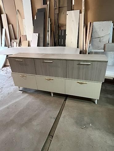 Yeni, Düz TV altlığı, Laminat