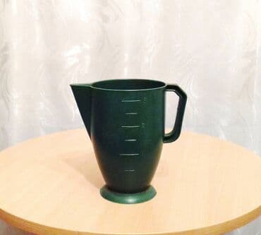 кувшин: Plastik su qabı. Həcmi 3 litr. Пластмассовый кувшин для воды. Объём 3 — 1