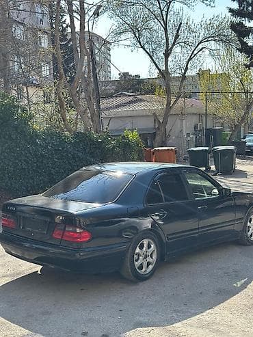 111 mətin: Mercedes-Benz E 270: 2.7 l | 2000 il Sedan — 6