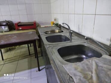 xacmaz obyekt: Qaraev metrosuna yaxın yerləşən ümumi sahəsim olan,10 otağlı — 12