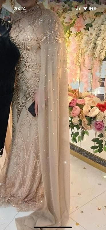 mirvari canta: Zərif qızılı-bej rəngində şık gecə libası. - Uzun, bədənə oturan — 1