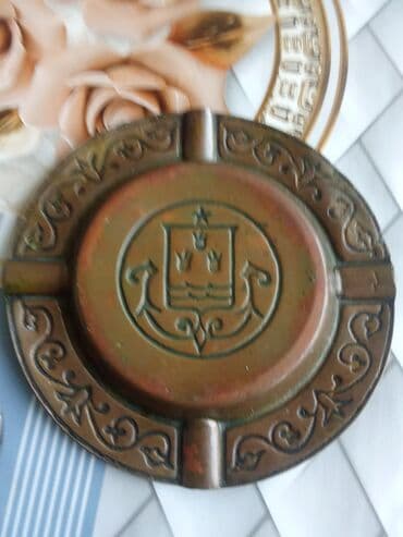 vitrin dekor: Metal külqabı - Material: tökmə metal (bürünc tərzində), ağır və — 2