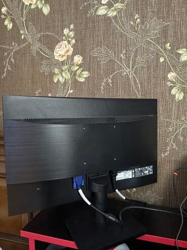 HP kompüter monitoru - Təxmini ölçü: 23–24 düym diaqonal (geniş — 2