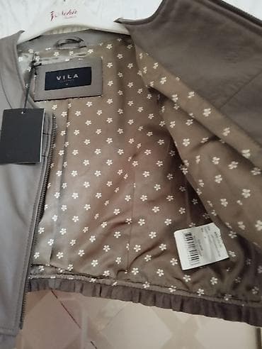 Праздничные костюмы: Dəri kurtka 36 S razmer təbiyi dəri Alinib 149 azn — 2