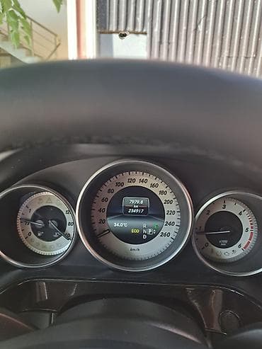 mersedes salonu: Mercedes-Benz E 250: 2.5 l | 2013 il Sedan — 6