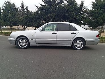 changan uni t: Mercedes-Benz E 280 (W210) sedan öz adımadır. Təcili satılır, pul — 2