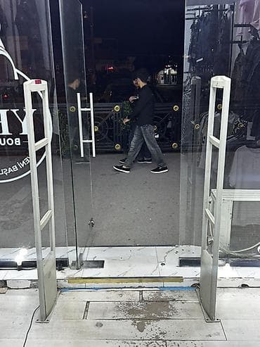 rfid: Mağaza girişinə quraşdırılan EAS (antitəhlükəsizlik) çərçivələri - — 2