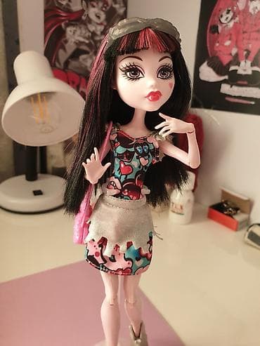 fiqur oyuncaq: Monster High - Draculaura Boo York🦇💞 - Qara və çəhrayı zolaqlı uzun — 1