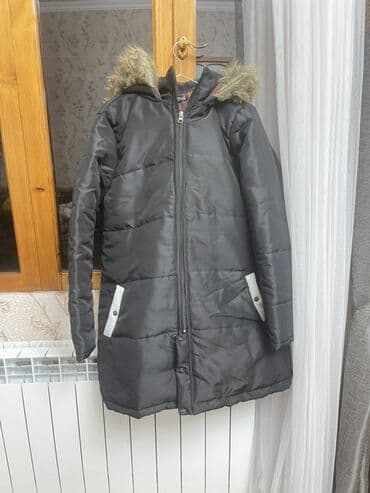 Ev geyimləri, pijamalar: Qadın/yeniyetmə üçün qışlıq paltar – uzun şişmə kurtka - Rəng: tünd — 1