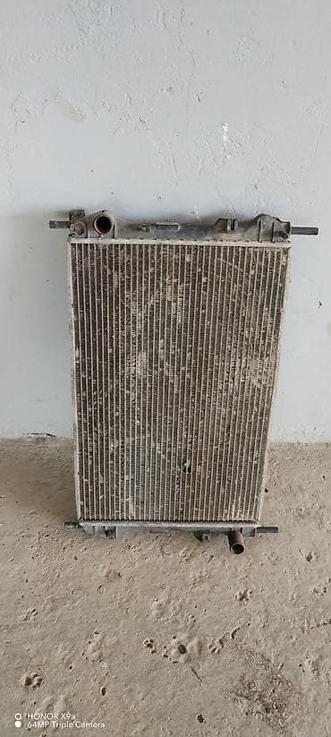 Радиаторы: Ford orijinal radiator (soyutma sistemi üçün) - Marka: Ford (üst — 4