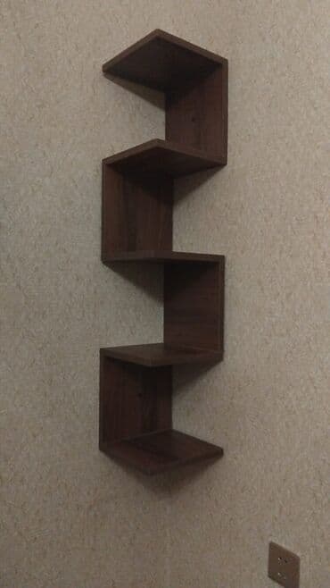 Aksesuar rəfi, Corner shelf