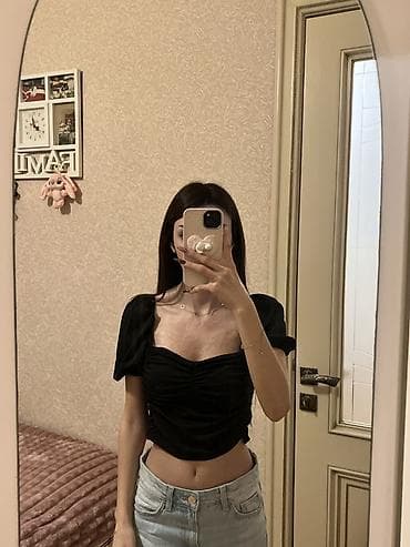 mayka modelleri: Qara qısa top – pufik qollarla Standard olcu,geyinilmiyib,etiketde L — 1