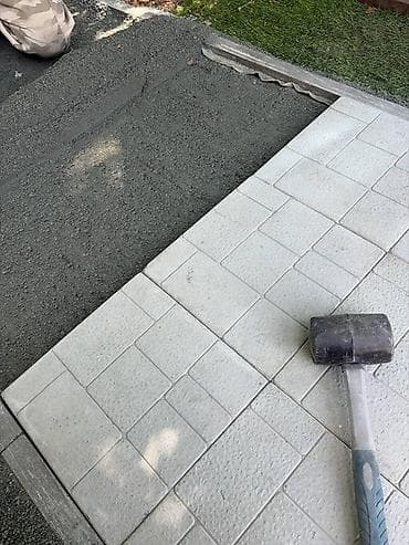 darvaza kohnə: Həyət daşı, tamet və səki daşlarının döşənməsi Həyət, villa, bağ evi — 1