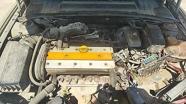 10 lt 663: Opel VECTRA 1.8 l, Benzin, 1996 il, İşlənmiş — 1