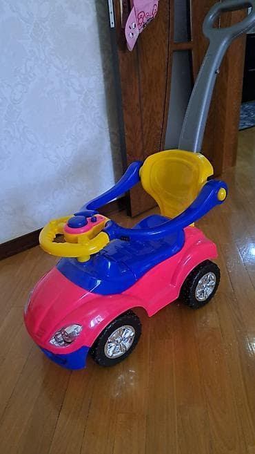 masin oyuncaqlari: Uşaq üçün itələmə/ayaqla sürmə maşını - Rənglər: çəhrayı, mavi, sarı — 5