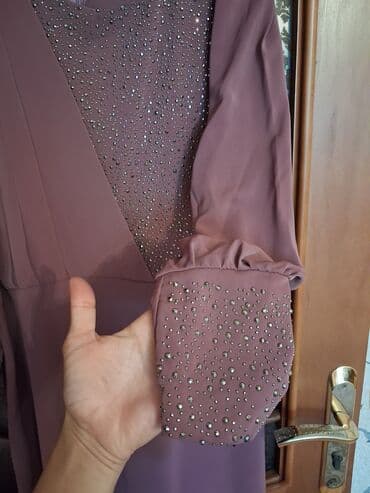 Свадебные платья и аксессуары: 40 azn.Ziyafet geyimi.Material ipek. Beden 50. Turkundu.1 defe — 2