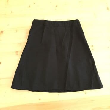 məktəb çantaları və qiymətləri: Mektebli yubkaları 10-13 yaş üçün Hər ikisidə təzə kimidir cəmi 1-2 — 4