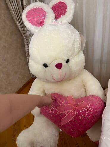 uşaq sintezatoru: Yeni alinib evde yer tutur Böyükdür deye satiram 85 azn ag çiçeyimden — 1