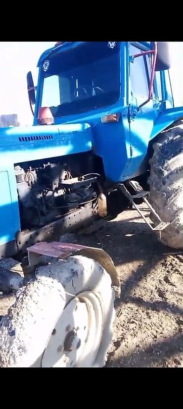 traxdir tekeri: Məhsul: Traktor + ot bağlayan pres (saman presi) qoşqu Təsvir: - Kənd — 5