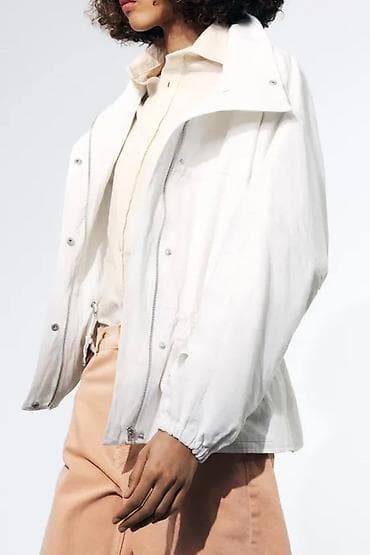 ZARA kurtka, bir-iki defe geyilib teze kimidir. giymet sondur