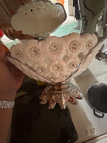 meyvə qablari: 3 birlikde. Qeyd olunan nom vhatsapi aktivdi — 2