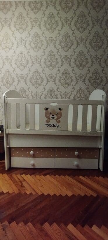 1 ayliq usaq sekilleri: Oğlan və qız üçün, İşlənmiş, Dördbucaq, Beşik, Dəst ilə, Matrassız, Yellənmə mexanizmsiz — 2