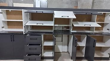 işlənmiş mətbəx masası: Mətbəx mebeli İstifade olunmayıb . uzunlug 3.65 . qiymet 550 man — 2