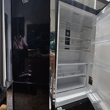 2 qapılı Hotpoint Ariston Soyuducu Satılır, rəng - Qara