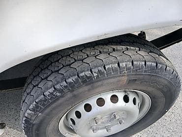 maşın model: Mercedes-Benz Sprinter yük mikroavtobusu - Korpus: Ağ rəng, hündür — 3