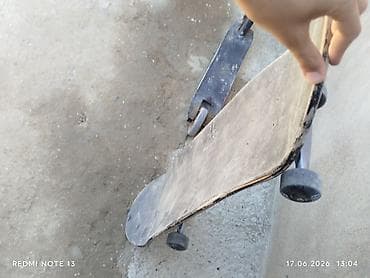 Skateboard – Qara lövhə üzərində ağ kəllə-sümüklü dizayn - Board — 4