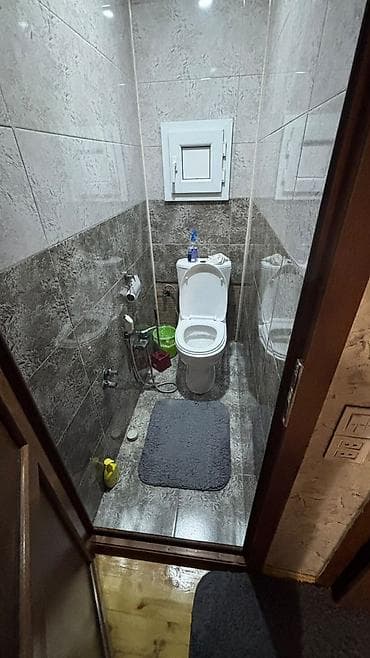 memar ecemi kiraye ev: Kirayə üçün ayrıca otaq - Məkan: mənzilin daxilində ayrıca qapısı — 5
