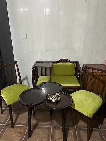 kohne mebellerin alinmasi: Retro üslubda mebel dəsti Tərkibi: - 1 ədəd telefon oturacağı tipli — 1