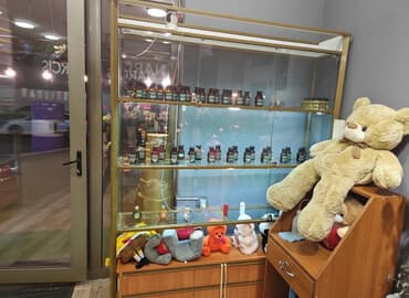 Hündürlüyü-220 eni-36 uzunu-171 qablar və ətirlər üzərində verilir lalafo.az -da — 2 Hündürlüyü-220 eni-36 uzunu-171 qablar və ətirlər üzərində verilir — 2