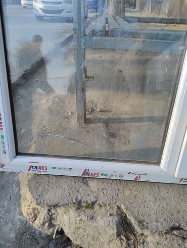 plastik pəncərə şəbəkə: Ağ rəngdə plastik pəncərə. Bu pəncərə, müxtəlif layihələrdə istifadə — 15