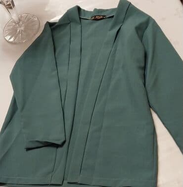 qadın geymi: S razmer geyinilmeyib. 10manat — 2