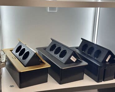 Moskviç: Gizli razetka 3-dərin razetkalı model cəmi 48 azn. Metal korpuslu bu — 9