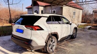 bmw s1000rr qiyməti: Toyota RAV4 – ağ rəngli, modern dizaynlı krossover/SUV. Xarici: - — 2