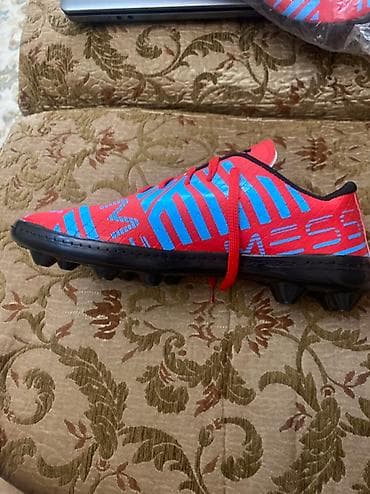 İdman formaları: Butslar Adidas, Ölçü: 41, Yeni — 1