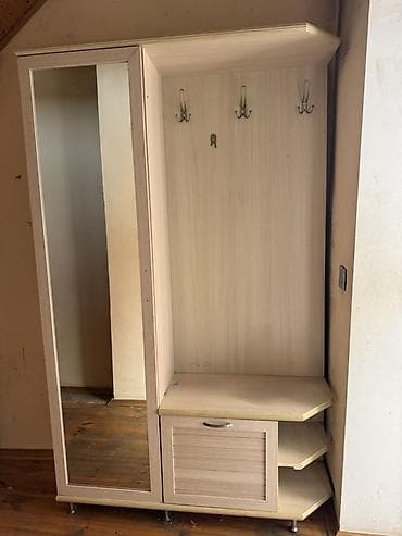 İşlənmiş, 1 qapı, Güzgülü, Bej, Digər material, Açılan, Düz dolab