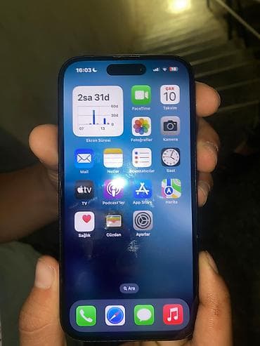 IPhone 15, 128 GB — 8