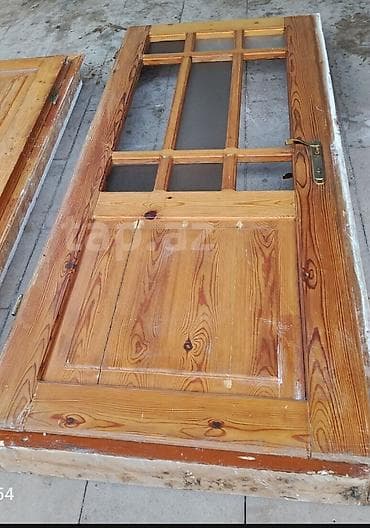 Çerçivesi var çox qalin möhkəm di qapı özü kefiyyetli qapidi