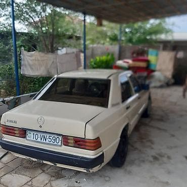 diffuser satisi: Mercedes-Benz 190 (W201): 2 l | 1990 il Sedan — 2