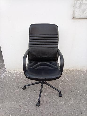 Ofis kresloları satılır. Her biri ideal veziyyetdedir.Qiymet 35 — 9