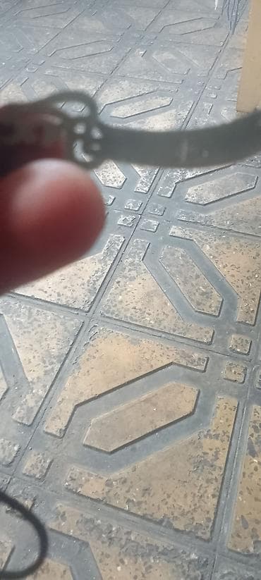 Qolbaq üçün asqı – şahin başlı xəncər motivli metal pendant - — 2
