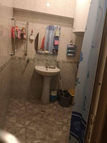 xocasəndə evlər: Səbayil rayonu Oxford məktəbinin yanında 9 mərtənəli binanın 3cü — 7