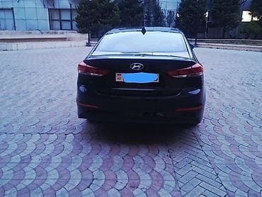 lada vaz 2111: Hyundai Elantra sedan – qara rəngli, şəhər və tras üçün qənaətcil və — 5