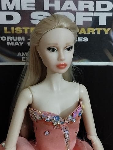 Kuklalar: Wicked Glinda kuklası. Tamamilə əl işidir. Incəliklə hazırlanıb — 2